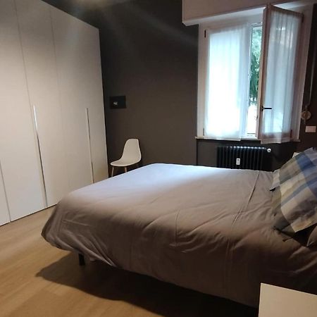 La Casa Di Anna, Appartamento Trilocale Con Balcone E Garage Brescia Buitenkant foto